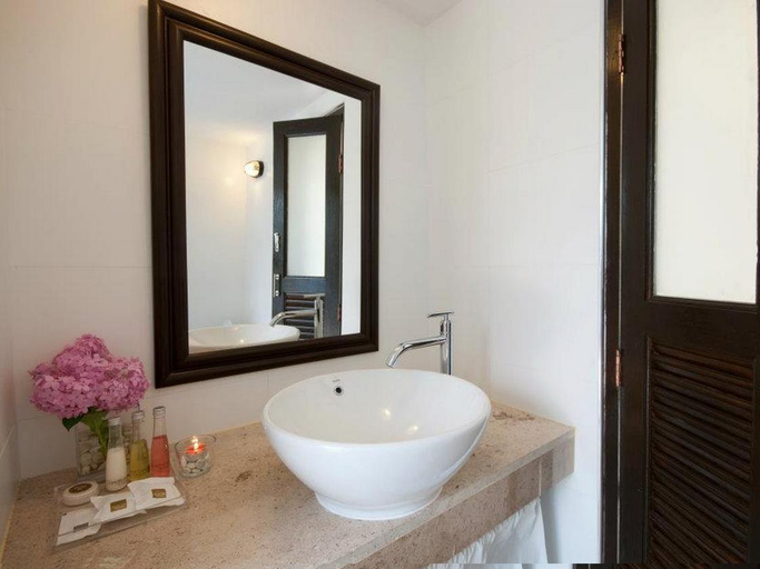 Bathroom 4, Vorona Resort, Sai Yok