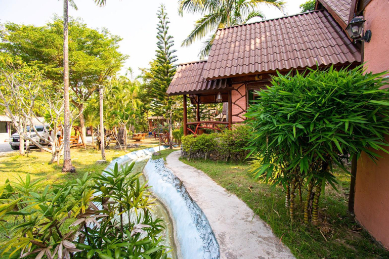 Exterior view 5, Boom Boom Resort, Tha Mai