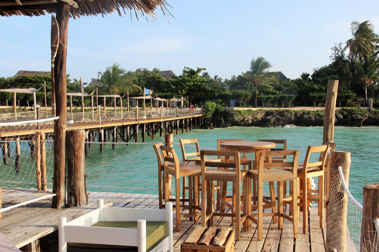 Food & Drinks 5, Reef and Beach Resort, Kusini