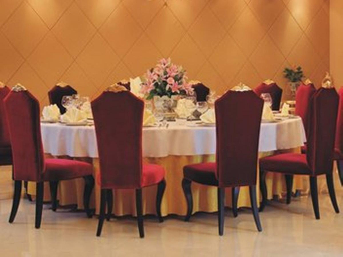 Food & Drinks, Silver World Garden Hotel, Dongguan