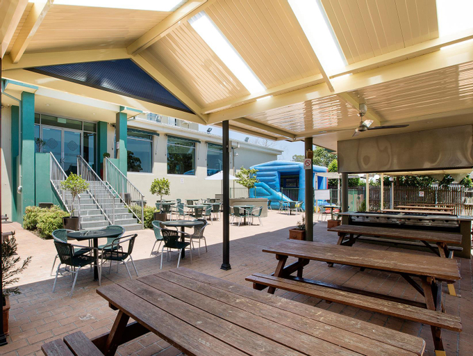 Public Area 2, Nightcap at Pritchards Hotel, Fairfield - East