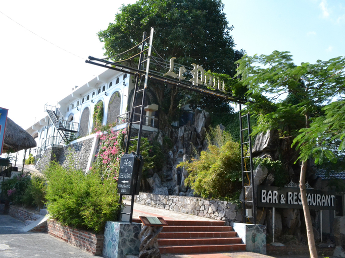 Exterior & Views 1, Le Pont Bungalow Hostel, Cát Hải