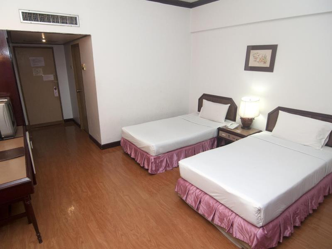 Bedroom 2, Florida Hotel, Hat Yai