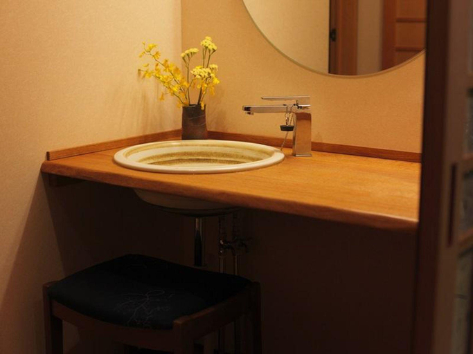 Bathroom, Ryokan Hanaougi Bettei Iiyama, Takayama