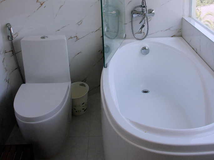 Bathroom 3, Art Deluxe Hotel Nha Trang, Nha Trang