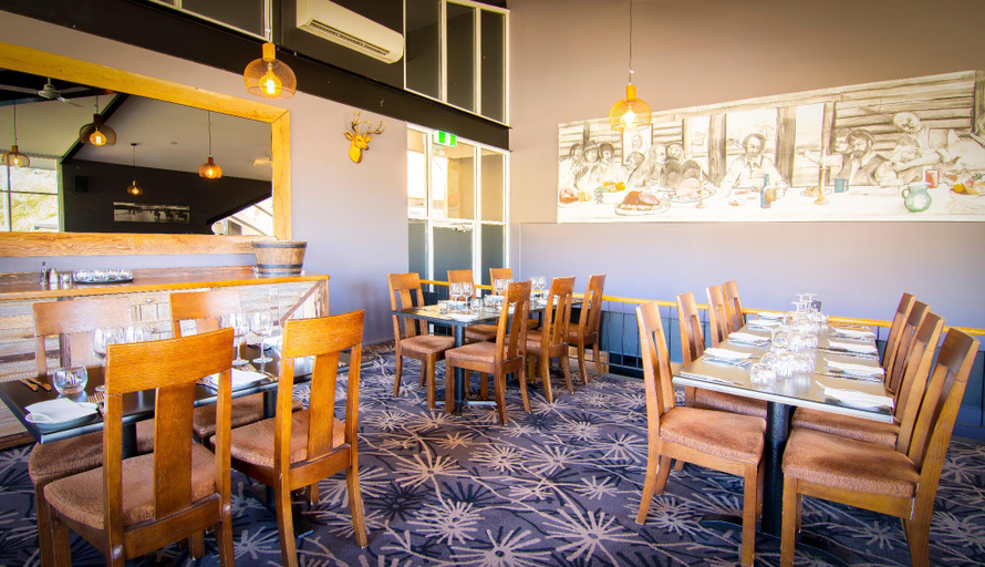 Food & Drinks 5, Horizons Lake Jindabyne, Snowy River