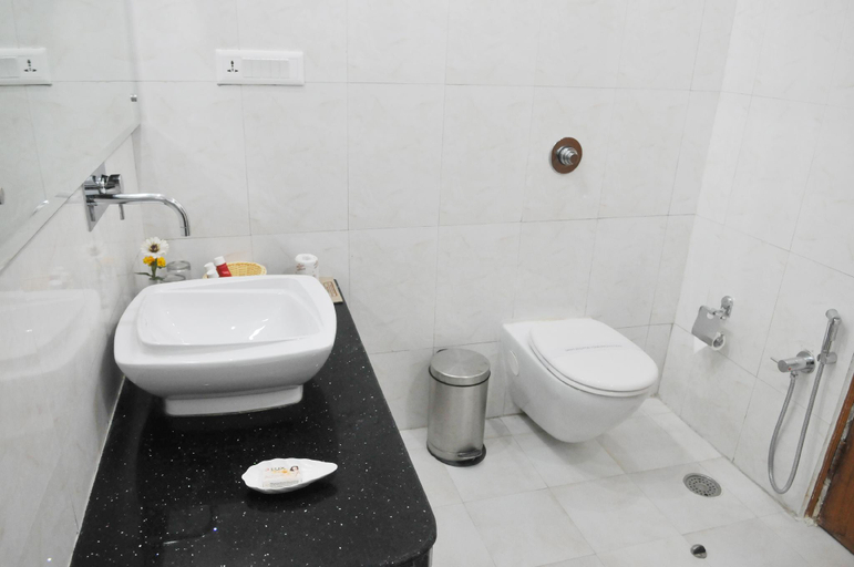 Bathroom 5, The Imperial Bodhgaya, Gaya