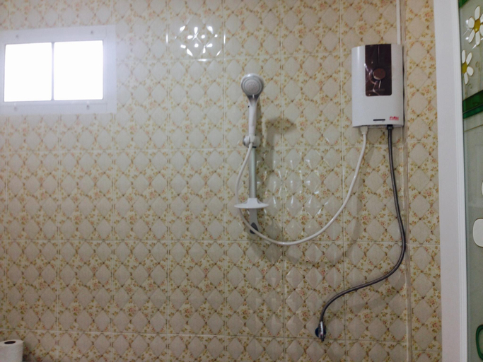 Bathroom 3, MAIYOK , Koh Si Chang