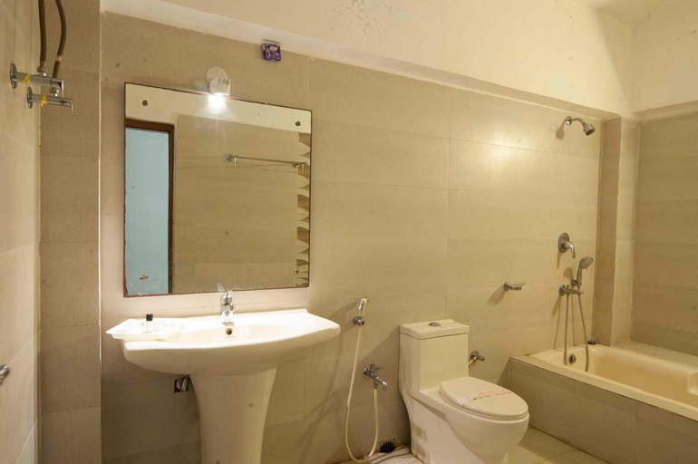 Bathroom, Hotel Sonar Bangla Mandarmoni, Purba Medinipur