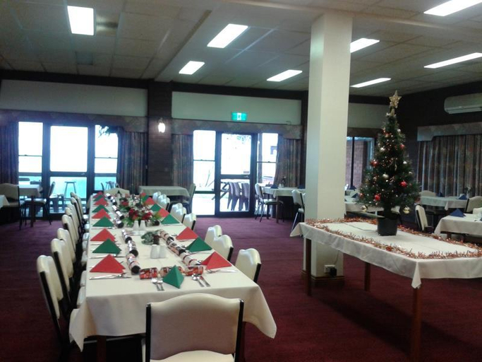 Food & Drinks 4, Swansea Waterloo Inn, Glamorgan-Spring Bay