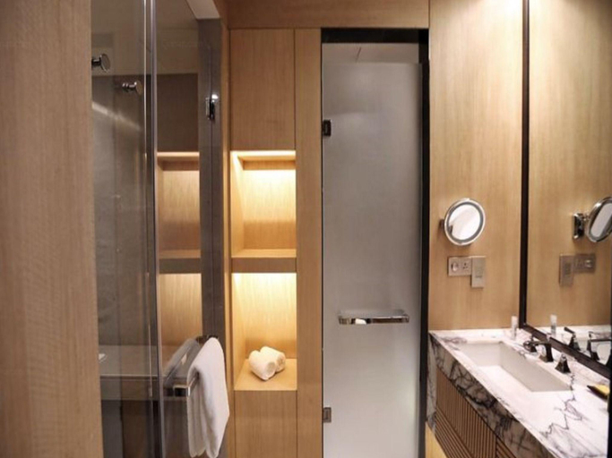 Bathroom 5, Hyatt Regency Tianjin East, Tianjin