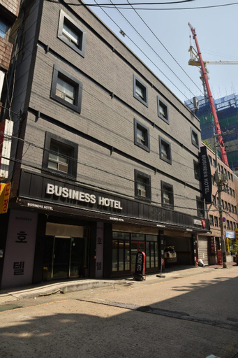 Business Hotel Busan Station, Dong