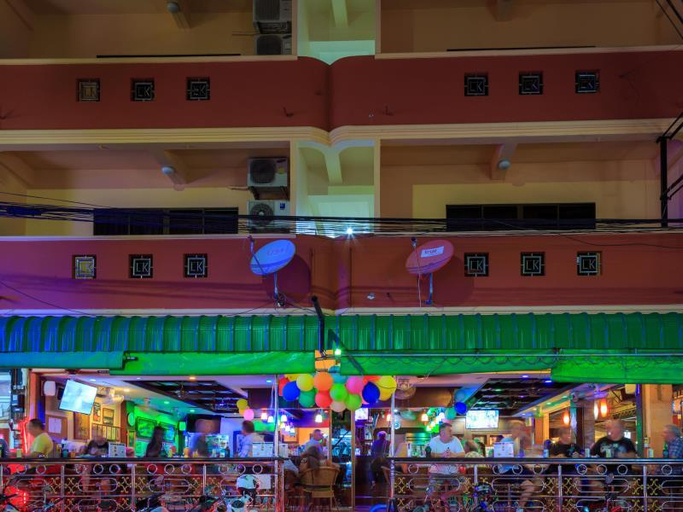 Exterior & Views 2, Harrys Hotel, Bar & Restaurant, Pattaya