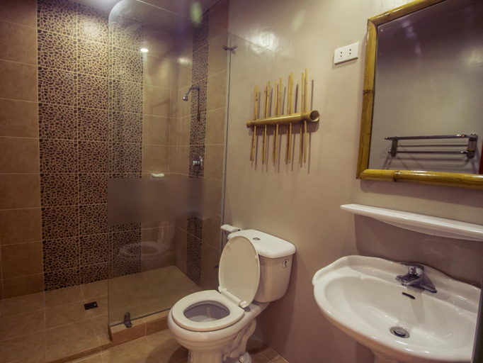 Bathroom, Oasis Resort and Spa, Malay