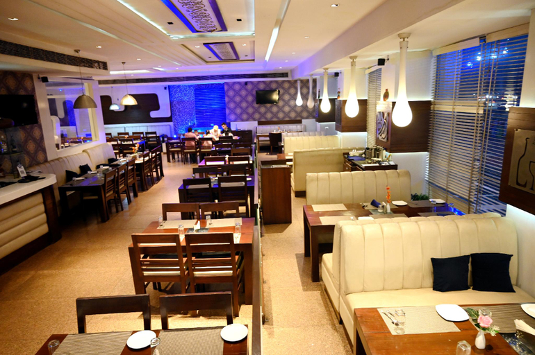 Food & Drinks 4, Hotel K.C. Cross Road, Chandigarh