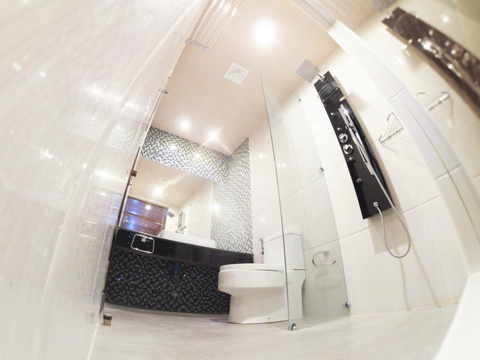 Bathroom 4, LVIS Blancura Hotel, Baa Atoll