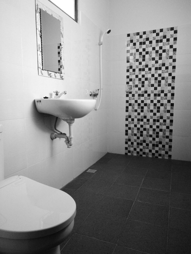Bathroom 5, Grand Wijaya Hotel, Buleleng