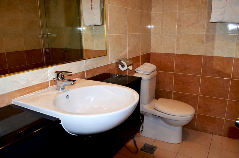 Bathroom 5, Lintas Plaza Boutique Hotel, Kota Kinabalu