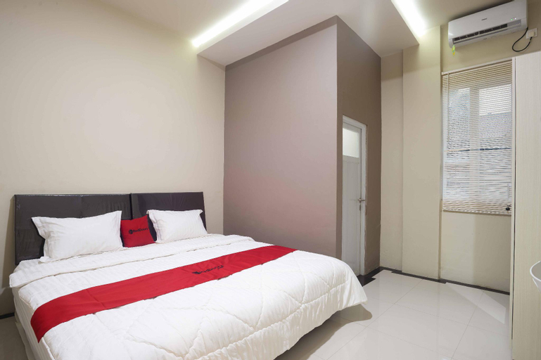 Bedroom 21