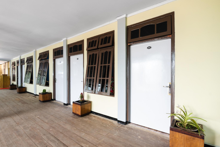 Others 5, OYO 1852 Intan Bromo Homestay, Probolinggo