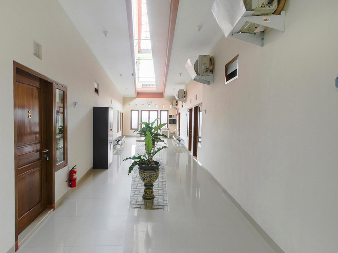 Public Area 2, Super OYO 3314 Syariah House, Banyumas