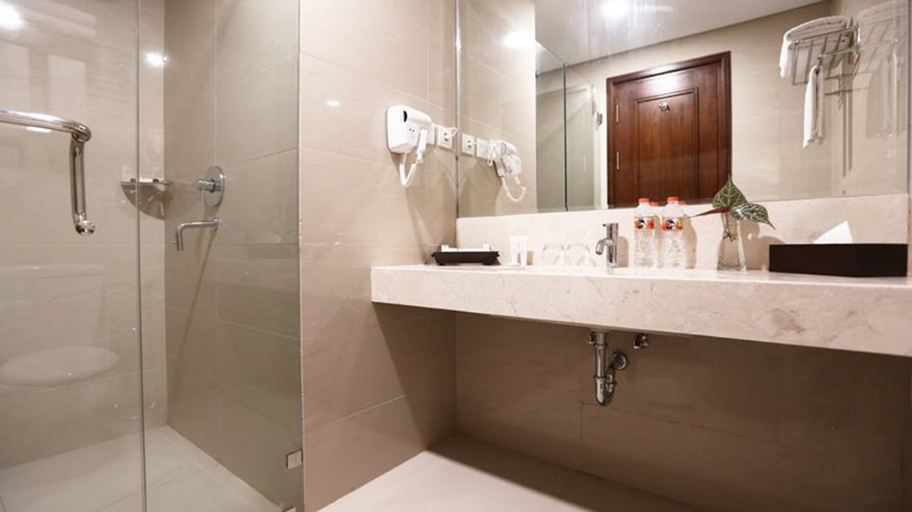 Bathroom 4, Hotel Horison Emerald Yogyakarta, Yogyakarta