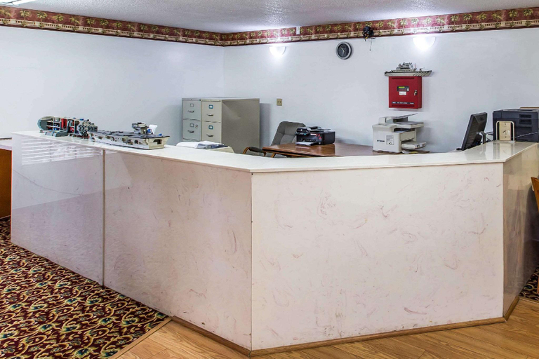 Others 4, Econo Lodge Inn & Suites, Dougherty