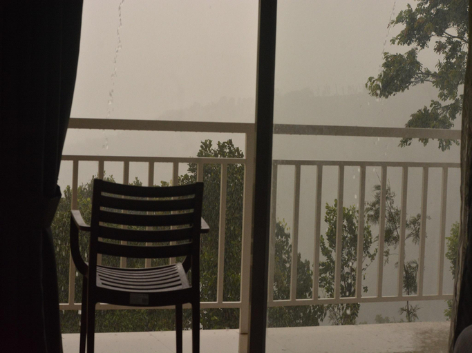 Others 5, The Grasmere Resorts, Idukki