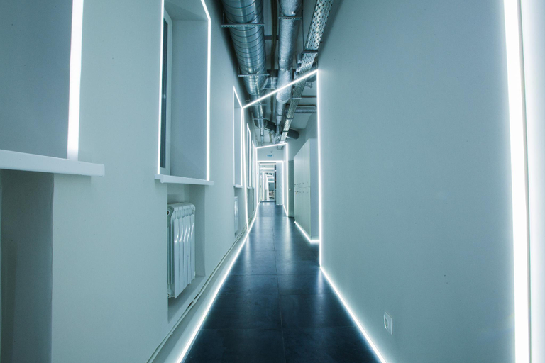 Others 3, Buran capsule hotel, Central