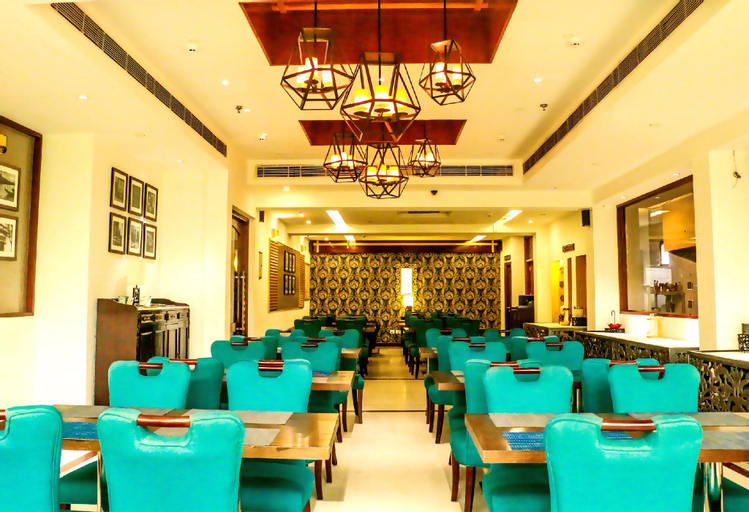 Food & Drinks 3, Hotel Ace Manor, Gautam Buddha Nagar