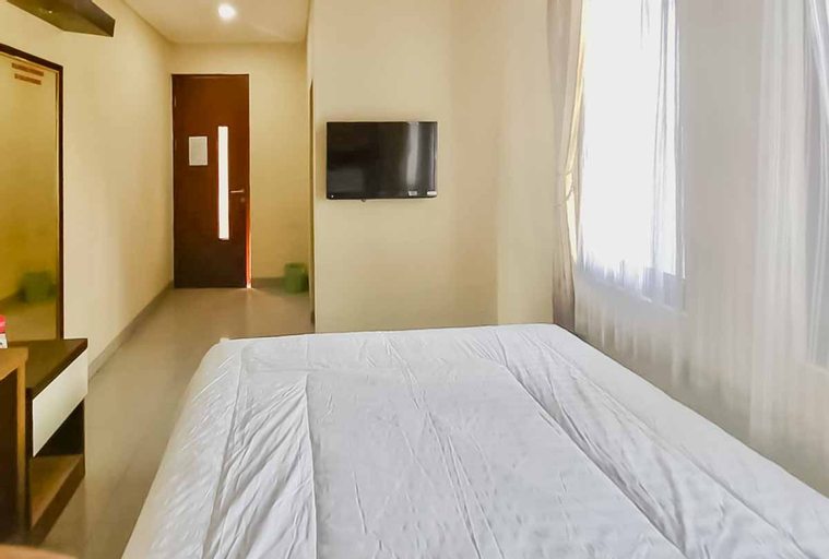 Public Area, RedDoorz Syariah Plus near Cirebon Super Block Mall 2, Cirebon