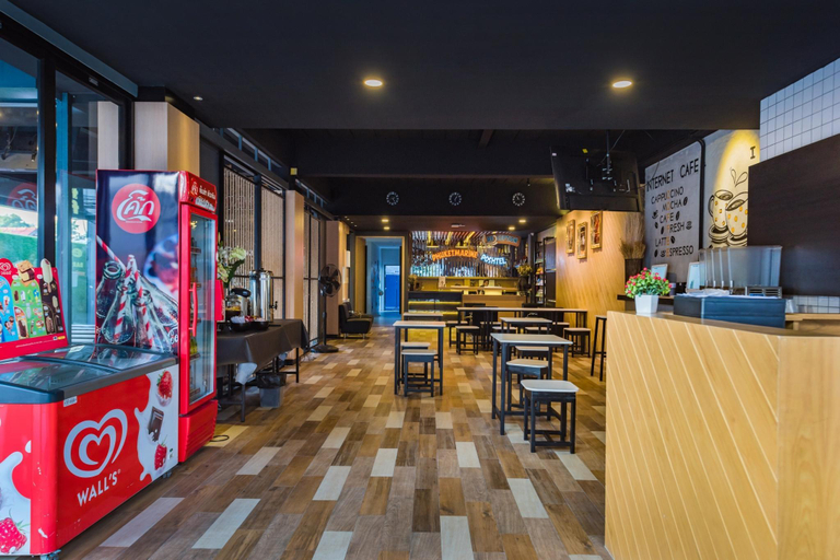 Public Area 5, PHUKET MARINE POSHTEL, Phuket Island