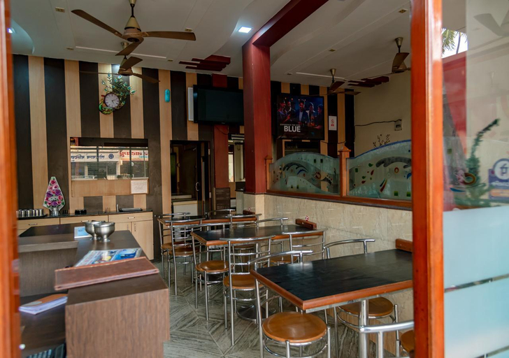 Food & Drinks 2, Konark Residency Malvan, Sindhudurg