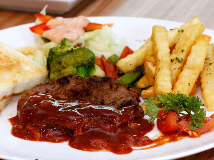 Food & Drinks 4, Amellia Pasteur Hotel, Bandung