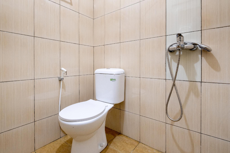 Bathroom 4, OYO 2173 Bnv House Babarsari, Sleman