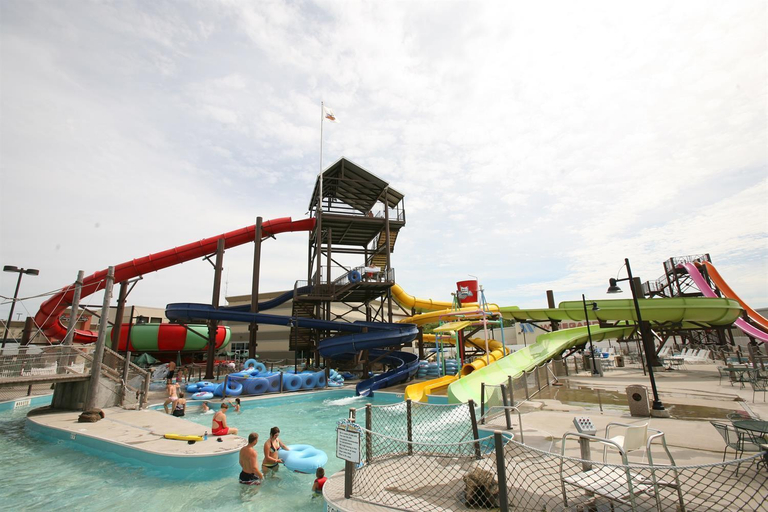 Sport & Beauty, PZAZZ! Resort Hotel and Catfish Bend Inn & Spa, Des Moines
