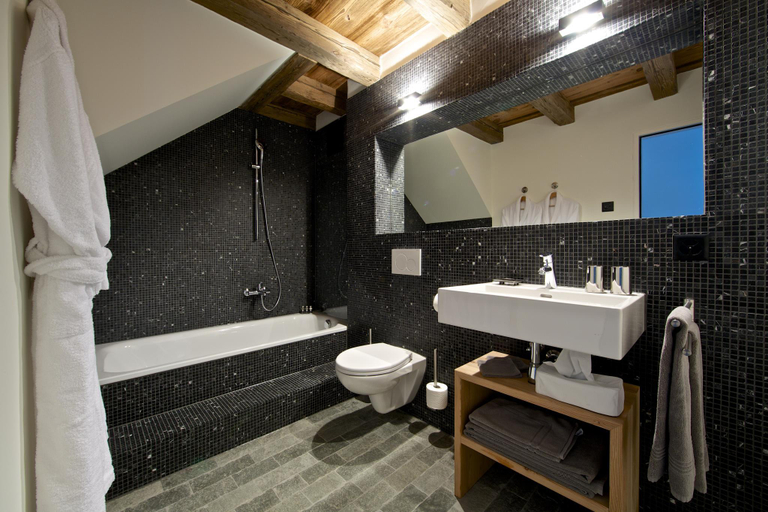 Bathroom 3, Montagne Alternative, Entremont