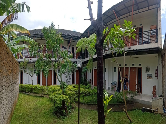 Exterior & Views 3, Harmony Syariah Guest House, Bandung
