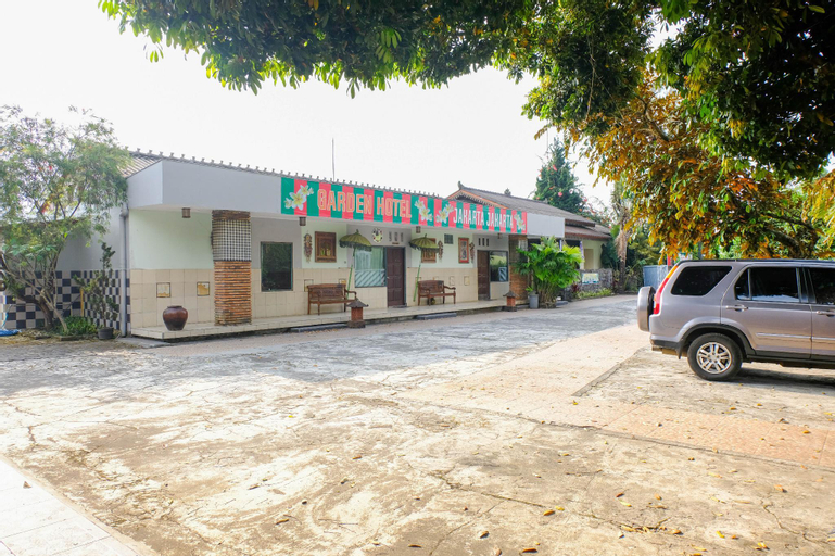 Public Area 27