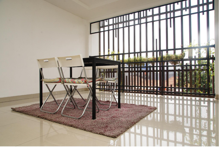 Others 4, Residence T63, Jakarta Barat