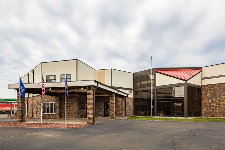 Exterior & Views 2, Econo Lodge Waupaca, Waupaca