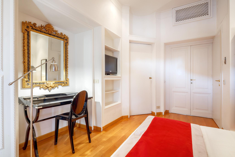 Bedroom 3, No9Colosseo Luxury Suites, Rome
