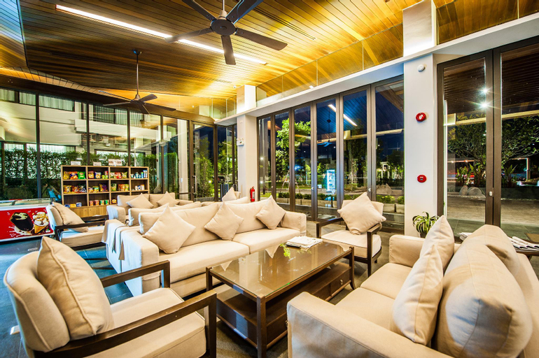 Public Area 3, Burgundy Residence, Sri Mahar Pho
