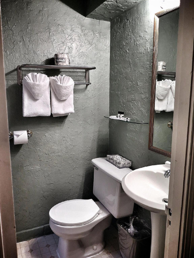 Bathroom, Inn at Queen Anne, Seattle