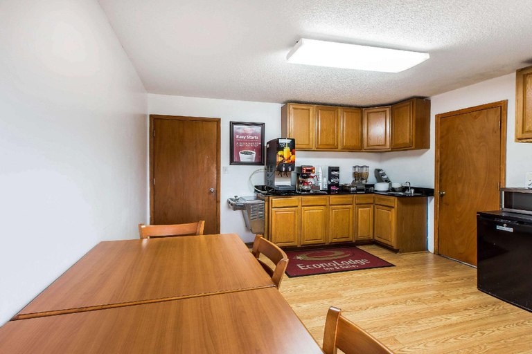 Others 5, Econo Lodge Inn & Suites Albany North, Dougherty