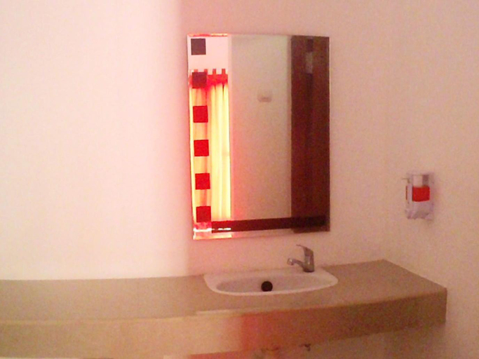Bathroom 5, Bunut Bali Homestay, Klungkung