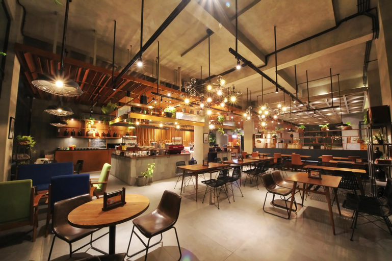 Food & Drinks 14