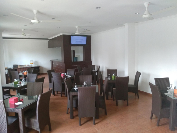 Food & Drinks 4, Charaka Hotel, Cianjur