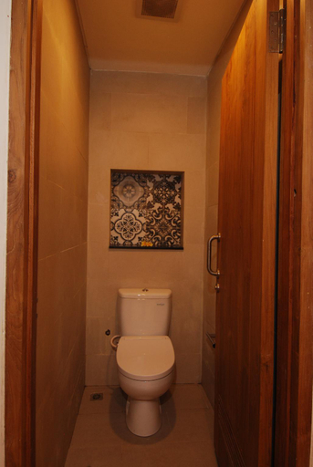 Bathroom 3, D beds Hostel, Badung
