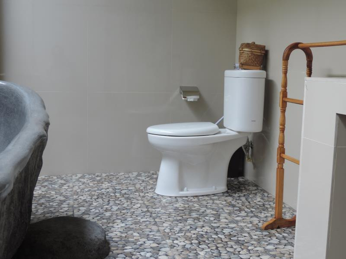 Bathroom 3, Duana Sari Ubud Guest House, Gianyar